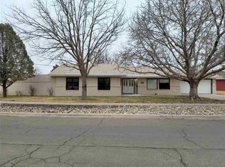 2301 Cornell Dr, Roswell, NM 88203