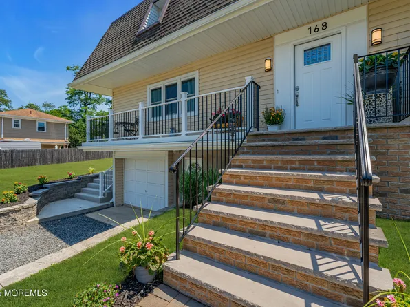 168 Leonardville Road, Belford, NJ 07718