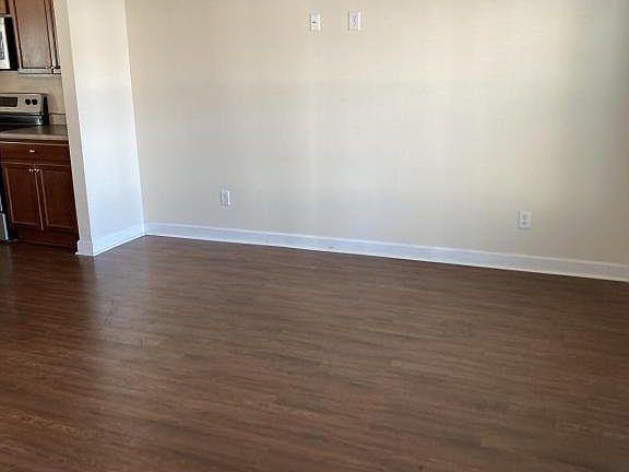2nd image of 1619C Gregg Ave
