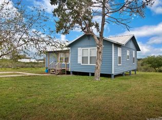 134 Blackhawk Dr, Sandia, TX 78383