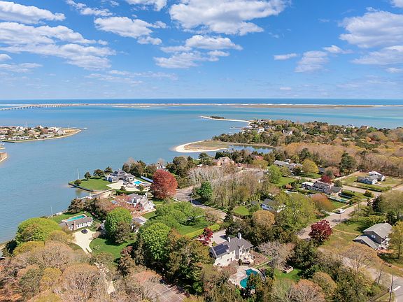 3rd image of 4 Hampton Harbor Rd