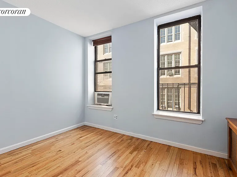 114 Suffolk St #3B — Photo 1