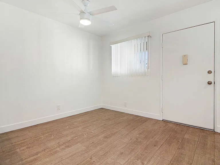 3rd Street Complex — Photo 15