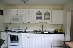 5th image of 131 Hamilton St