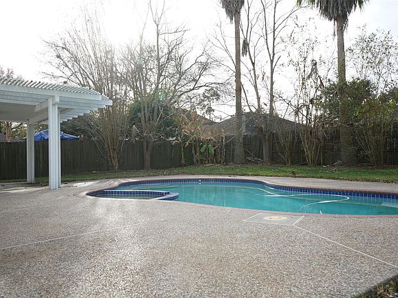 4th image of 18807 Timbers Dr