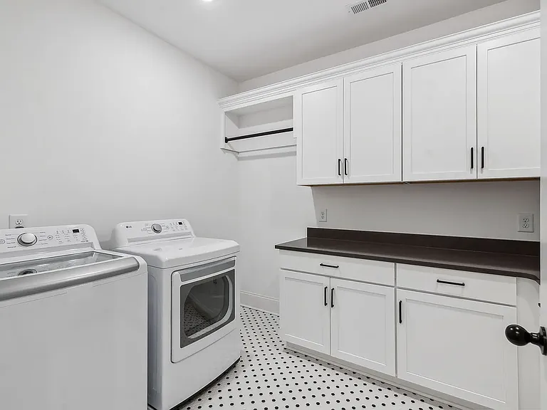 3012 Wynn Cir — Photo 11