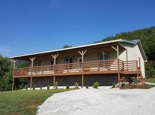 241 Seals Rd, Pikeville, TN 37367