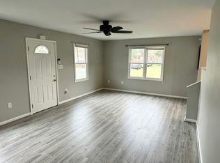 3932 Fairfax St, Dumfries, VA 22026