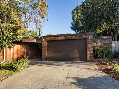 1032 Metro Cir, Palo Alto, CA, 94303