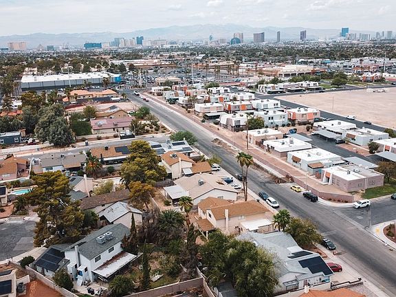 3rd image of 3549 E Reno Ave