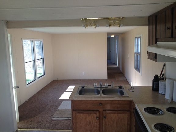 4th image of 110 Tyree Cir