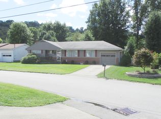 115 E Thistle Dr, New Martinsville, WV 26155