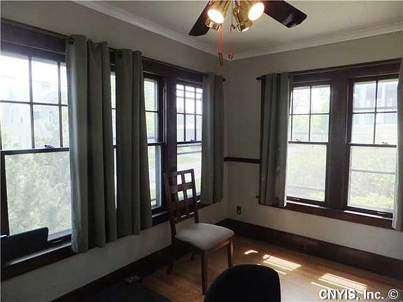 3rd image of 304 Mertens Ave
