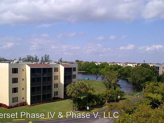 2nd image of 2730 Somerset Dr #V110