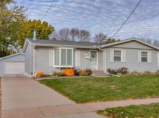 4104 64th St, Urbandale, IA 50322