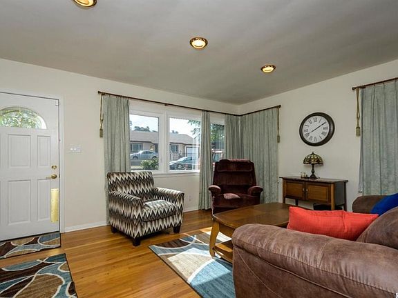 4th image of 10533 Leolang Ave