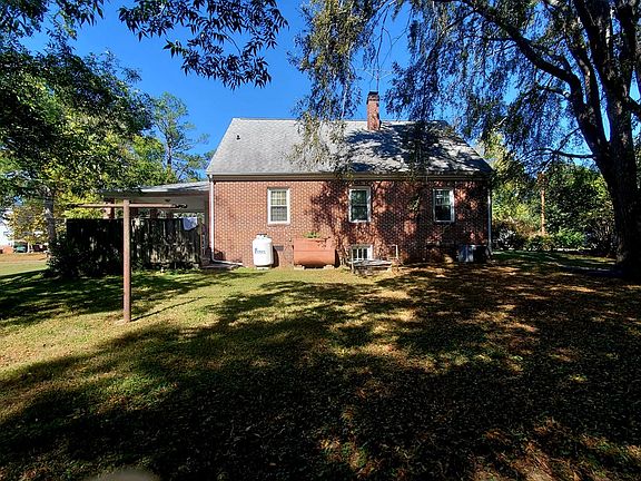 2nd image of 106 E 3rd Ave