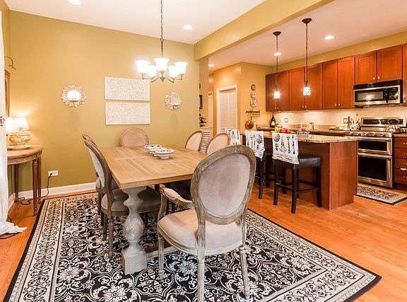 2nd image of 4251 N Mozart St APT 1s
