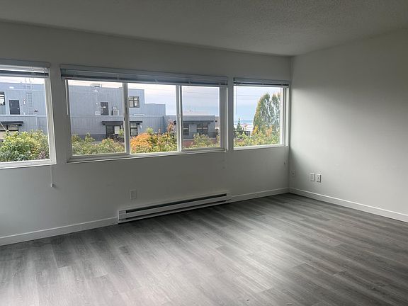 5th image of 1000 Queen Anne Ave N #305