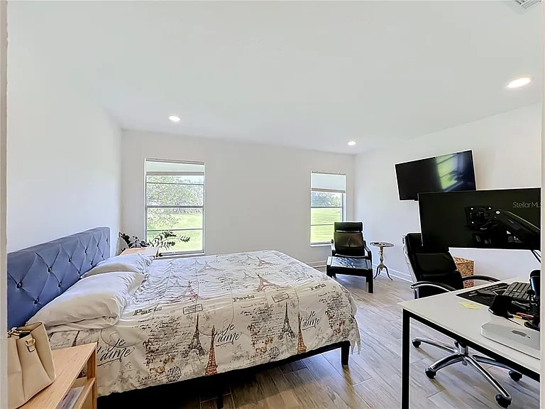 5501 Memorial Dr — Photo 35