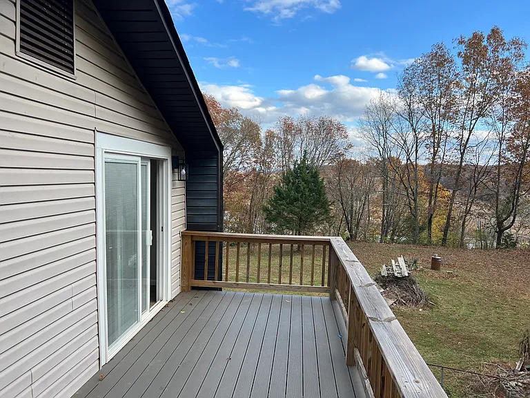 500 Webb Cir — Photo 6