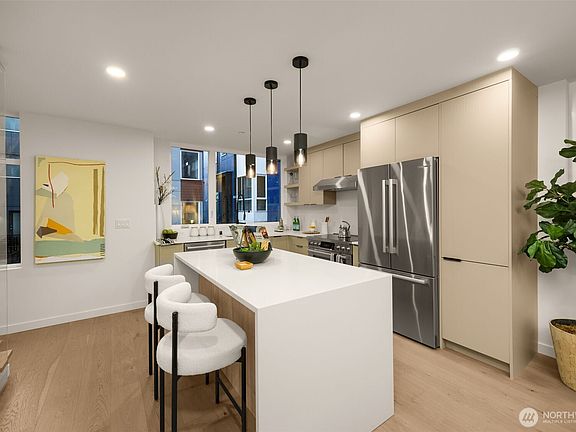 3rd image of 1321 E Denny Way