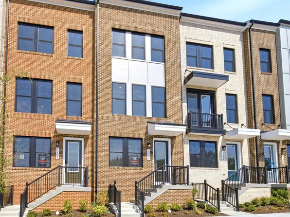2700 River Birch Rd, Herndon, VA 20171