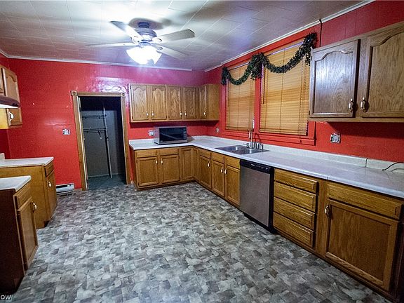 4th image of 1728 Clark Ave