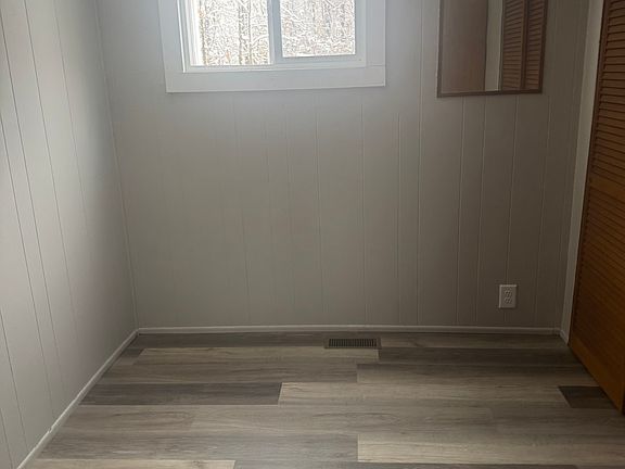 5th image of 338 Deerfield Dr