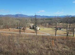 15 Jack Groves Ln, Hayesville, NC 28904