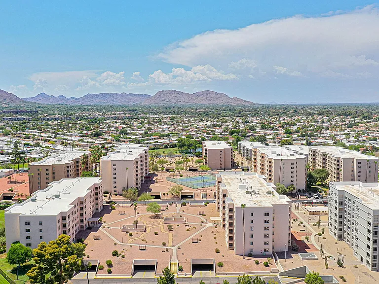 7920 E Camelback Rd #111 — Photo 31