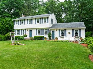 3 Olde Coach Rd, Derry, NH 03038