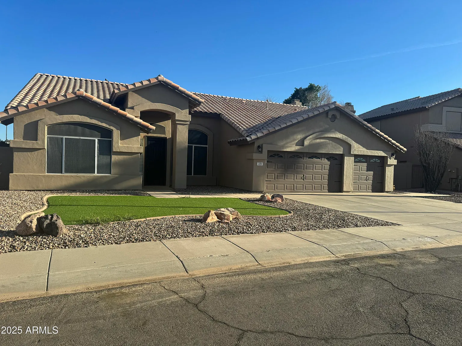 4 bed, 2.0 bath, 2444 sqft, $2,695 — Photo 1