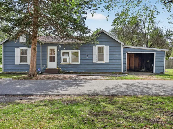 822 W Kennicott St, Carbondale, IL 62901