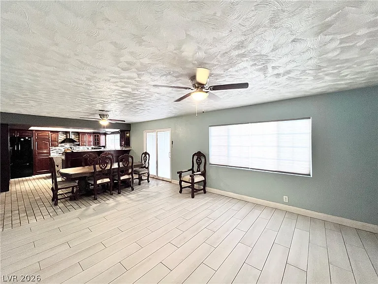 5009 Mesa View Dr — Photo 6