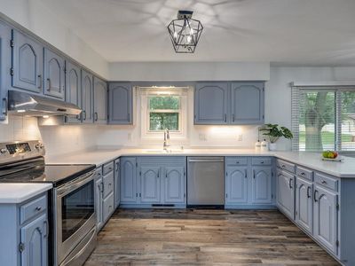 305 Raymond Rd, Waunakee, WI, 53597