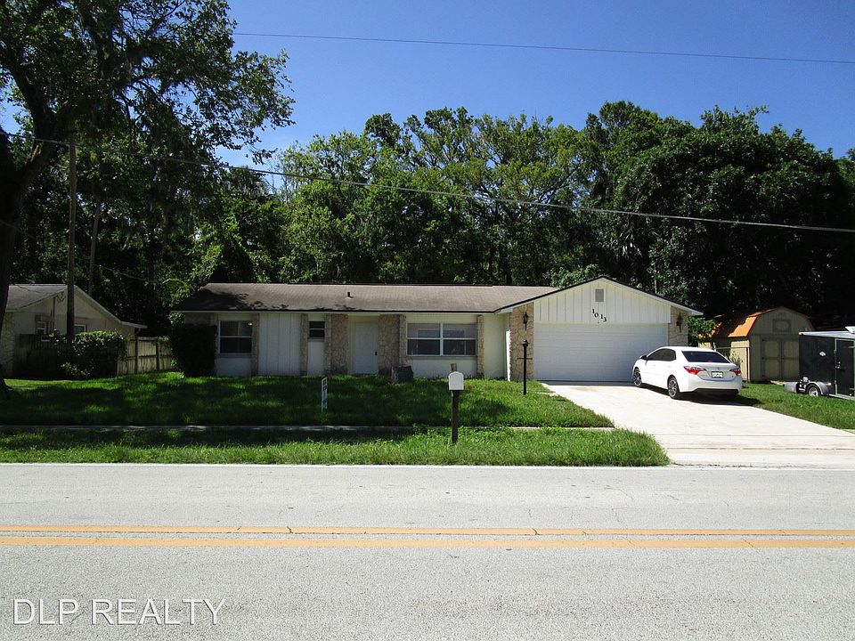 1st image of 1013 Calle Grande St