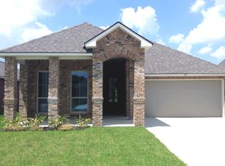 313 Forest Grove Dr, Youngsville, LA 70592