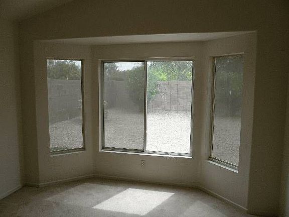 4th image of 347 S Oakland