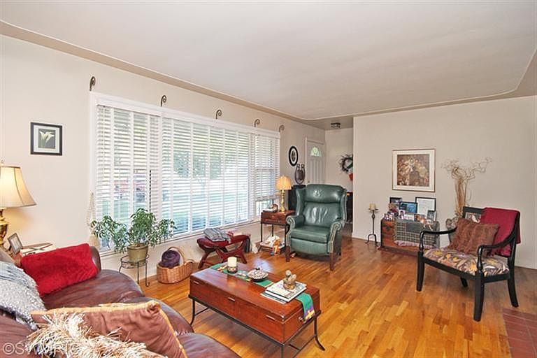 1st image of 211 Dunham Dr
