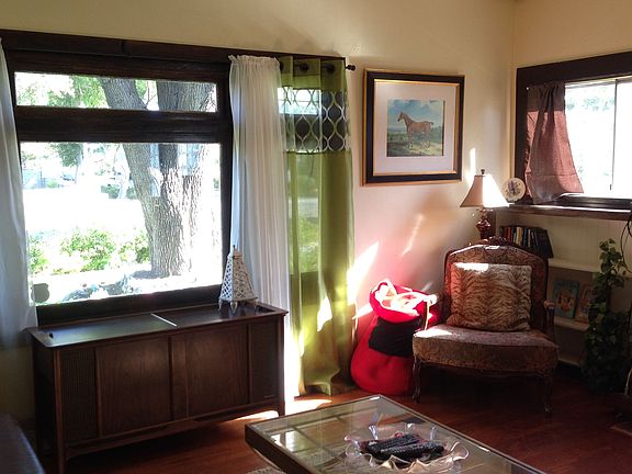 4th image of 907 West Broadway