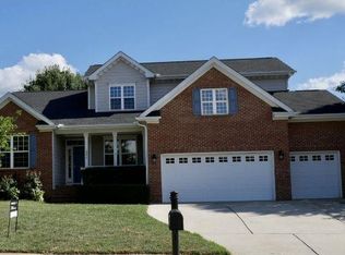 1334 Stone Lion Dr, Fuquay Varina, NC 27526