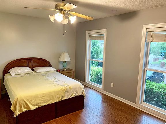 5th image of 8712 Grandbury Pl