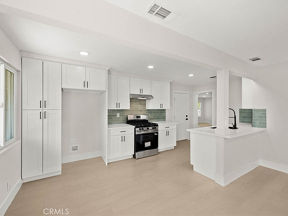 2nd image of 1416 Lomas Way