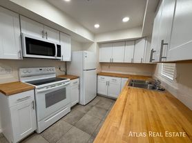 4554 E Paradise Village Pkwy N