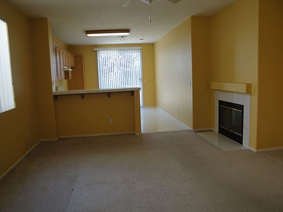 5th image of 907 Summerbreeze Ct