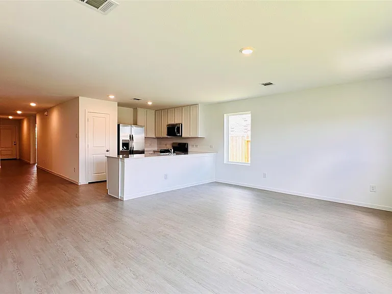 206 Amy St — Photo 19