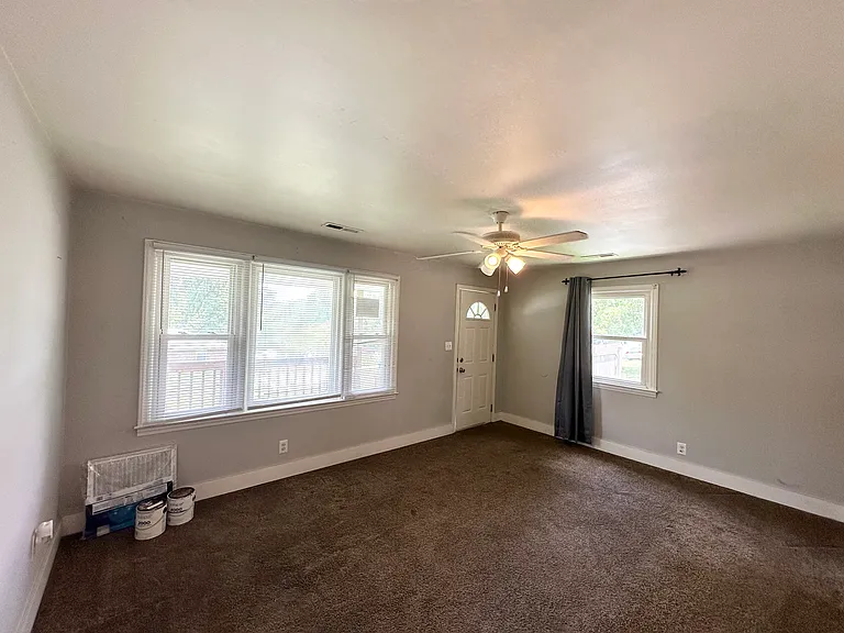 1160 S Riverview Dr — Photo 4