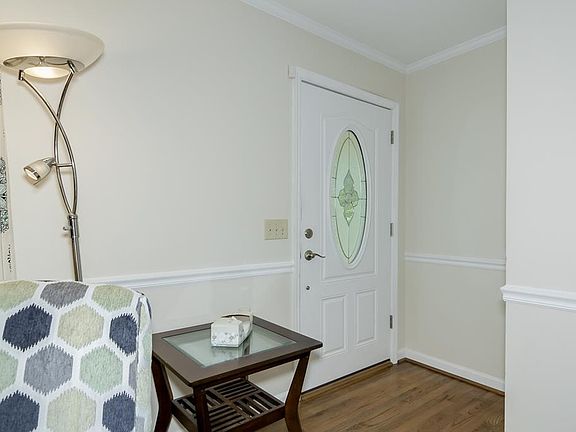 4th image of 1084 Northbrook Dr