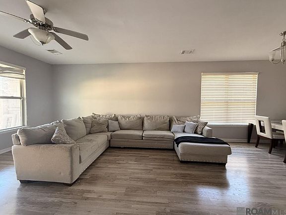 3rd image of 583 Fall River Dr